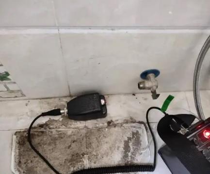 西市屋顶漏水维修公司分享下卫生间漏水的危害及解决方法